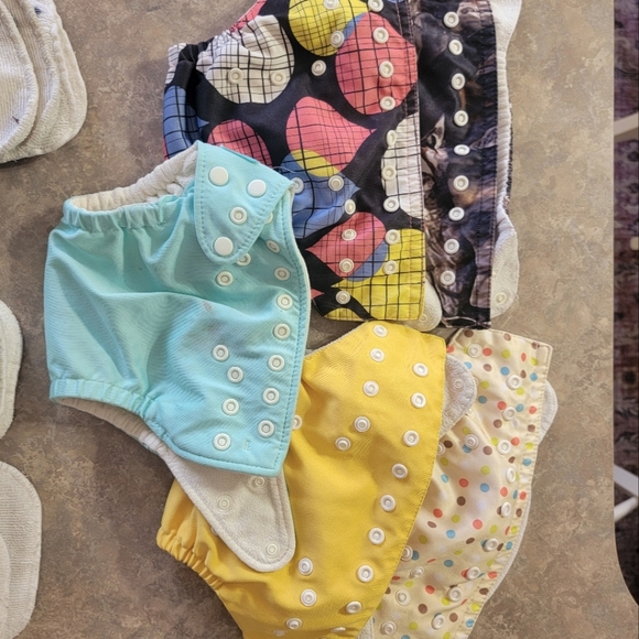Cloth diapers - Picture 1 of 8